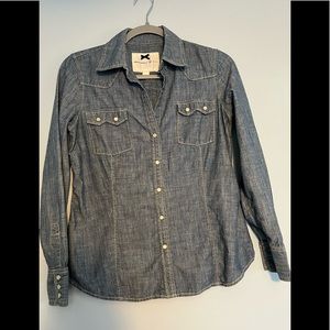 Banana Republic Women’s Blue Chambray Button Down